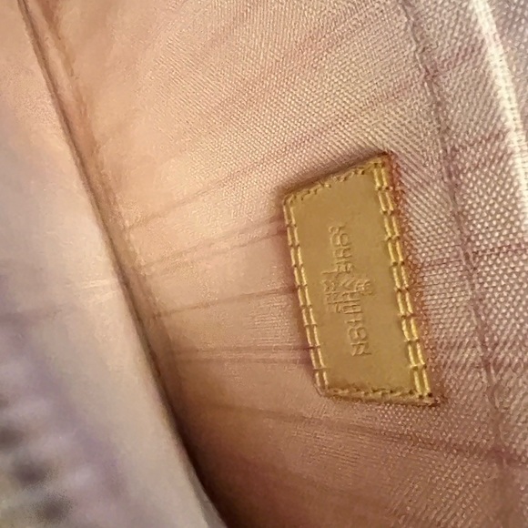 New never used pochette (came with neverfull) have e receipt and dust bag - Picture 2 of 5